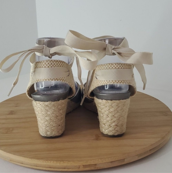 Vionic Women's Aruba Maris Lace-up Wedge Pewter Leather Size 6 or 7 (runs large) - Picture 3 of 5